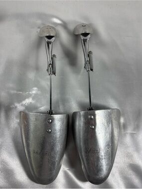 Shoe Trees - size medium.  Cedar (1). Metal (1)